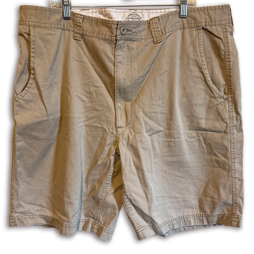 St. John's Bay Mens Khaki Flat Front Chino Shorts Tan 100% Cotton Casual Sz 42